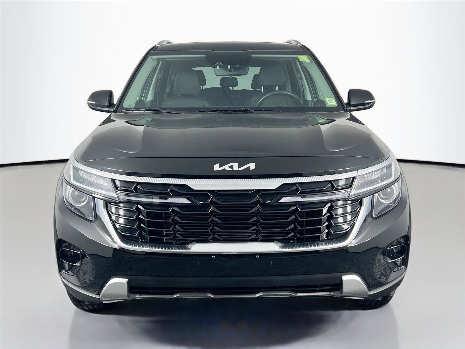 Used 2024 Kia Seltos EX image 9