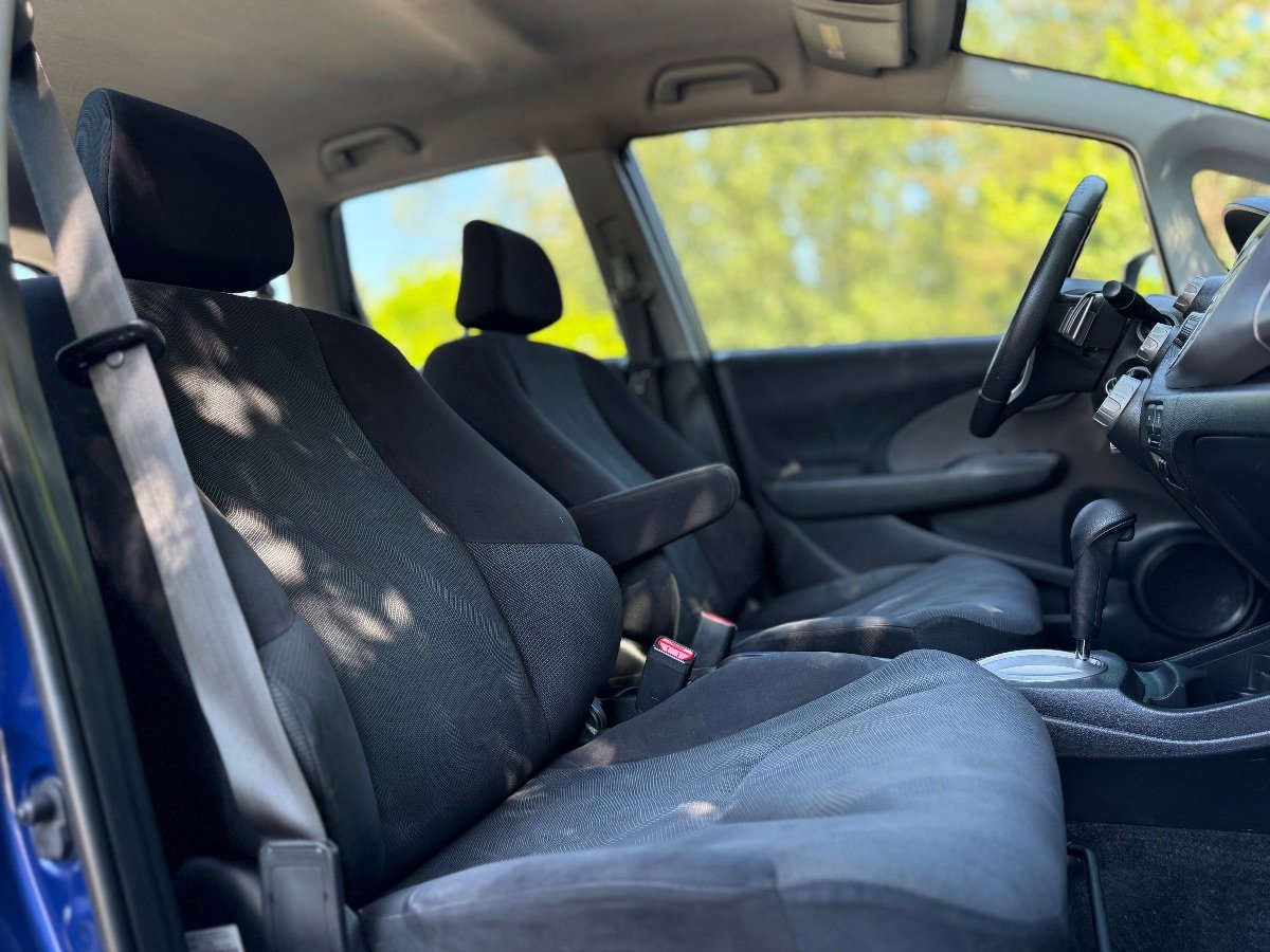 Used 2010 Honda Fit Sport image 14
