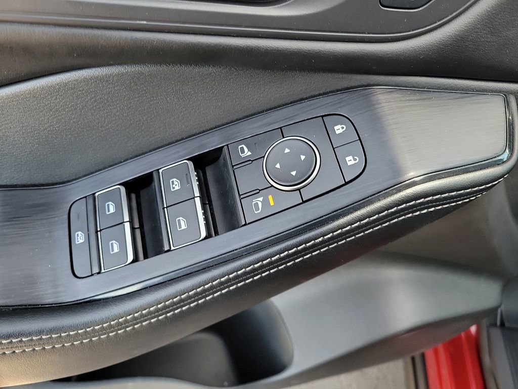 Used 2023 Nissan Rogue SL w/ SL Premium Package image 9