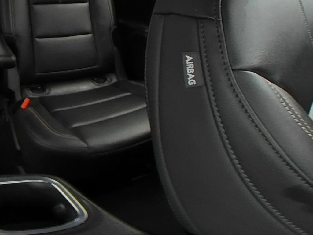 Certified 2026 GMC Acadia Elevation w/ Elevation Premium Package FWD image 17