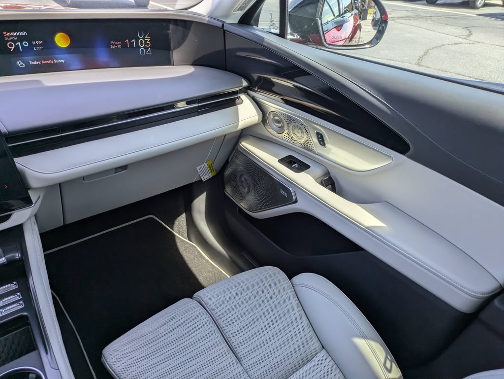 New 2026 Lincoln Nautilus Reserve AWD/4WD image 17