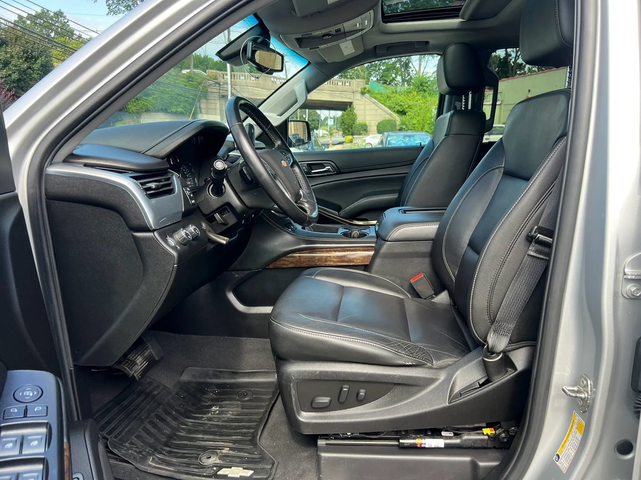 Used 2019 Chevrolet Tahoe LT AWD/4WD image 30