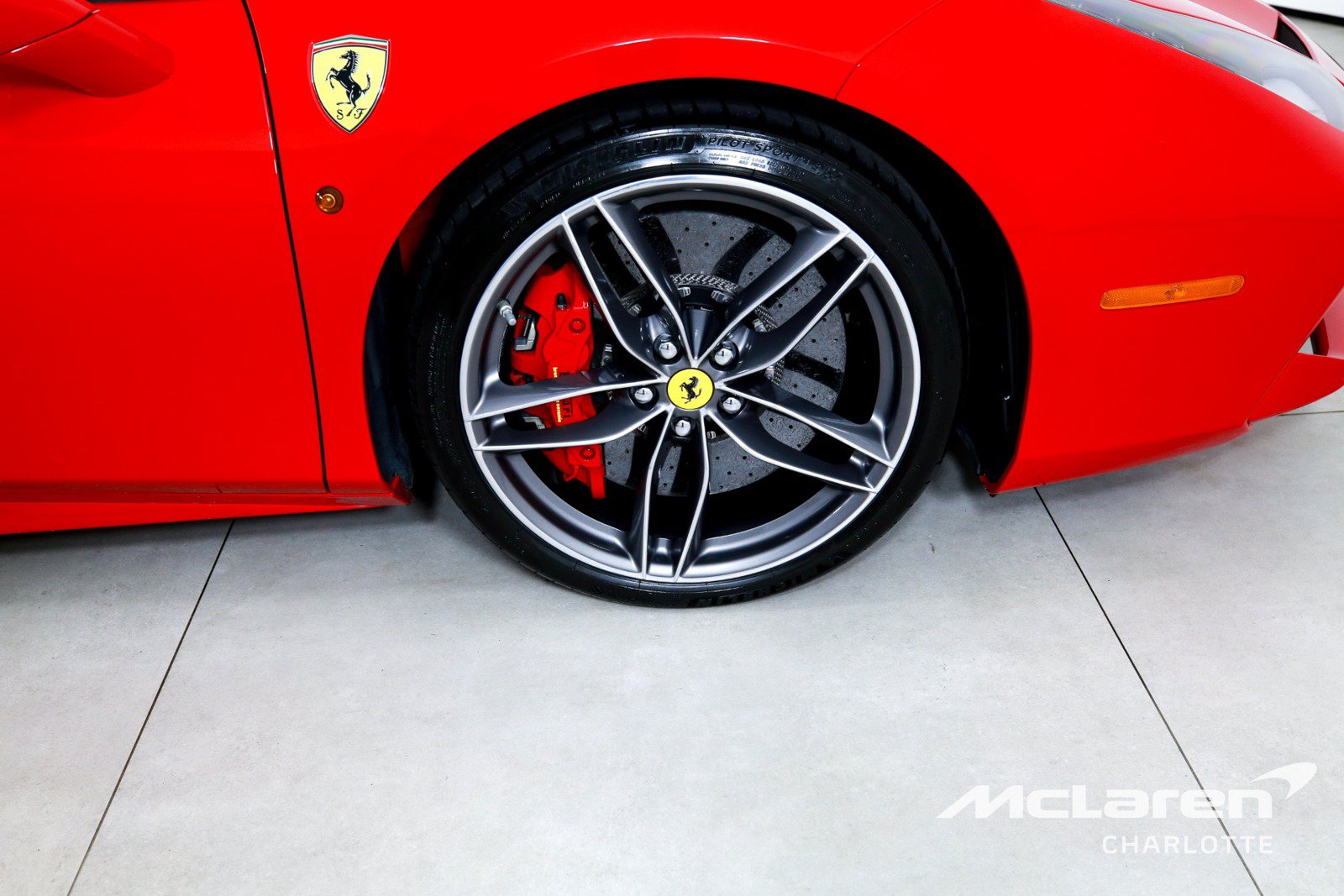 Used 2019 Ferrari 488 Spider RWD image 29