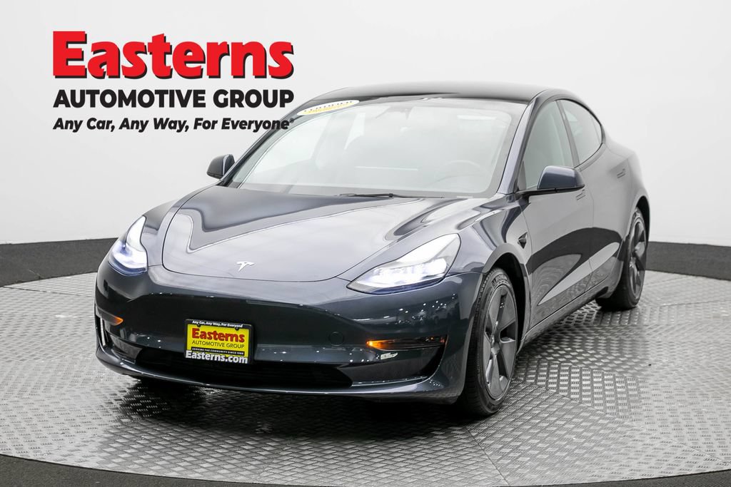 Used 2023 Tesla Model 3 Standard Range RWD image 1