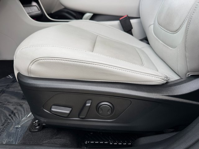 Used 2025 Hyundai Tucson Limited image 15