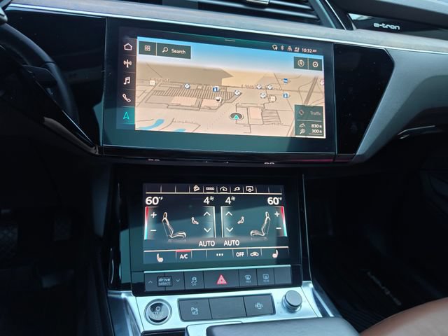 Used 2022 Audi e-tron Premium w/ Towing Package AWD/4WD image 54