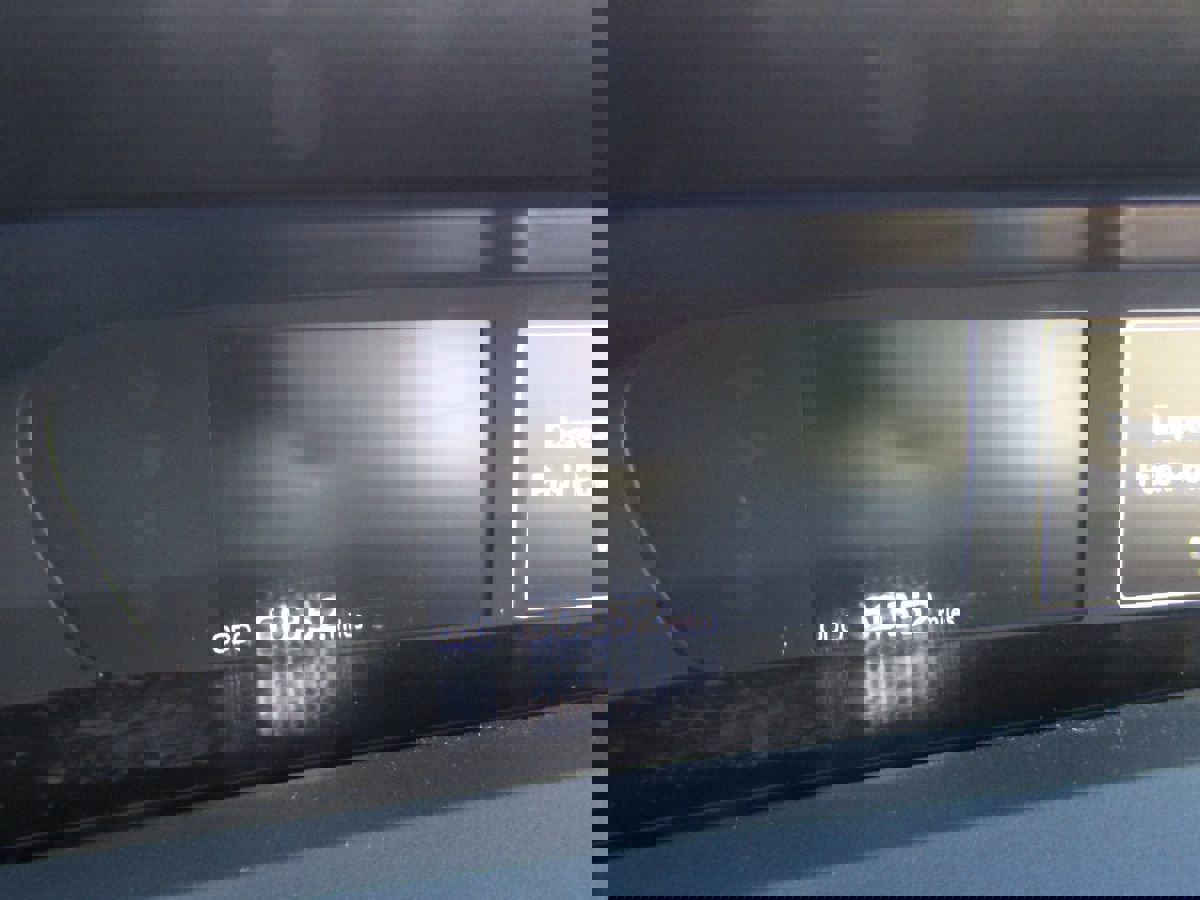 Used 2022 Toyota Prius LE image 13