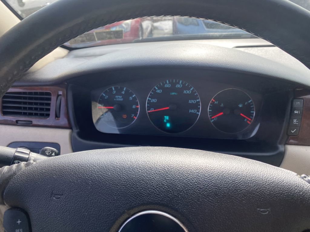 Used 2010 Chevrolet Impala LT w/ Convenience Package image 12