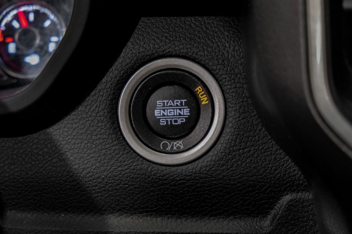 Used 2024 RAM 2500 Big Horn w/ Safety Group image 21