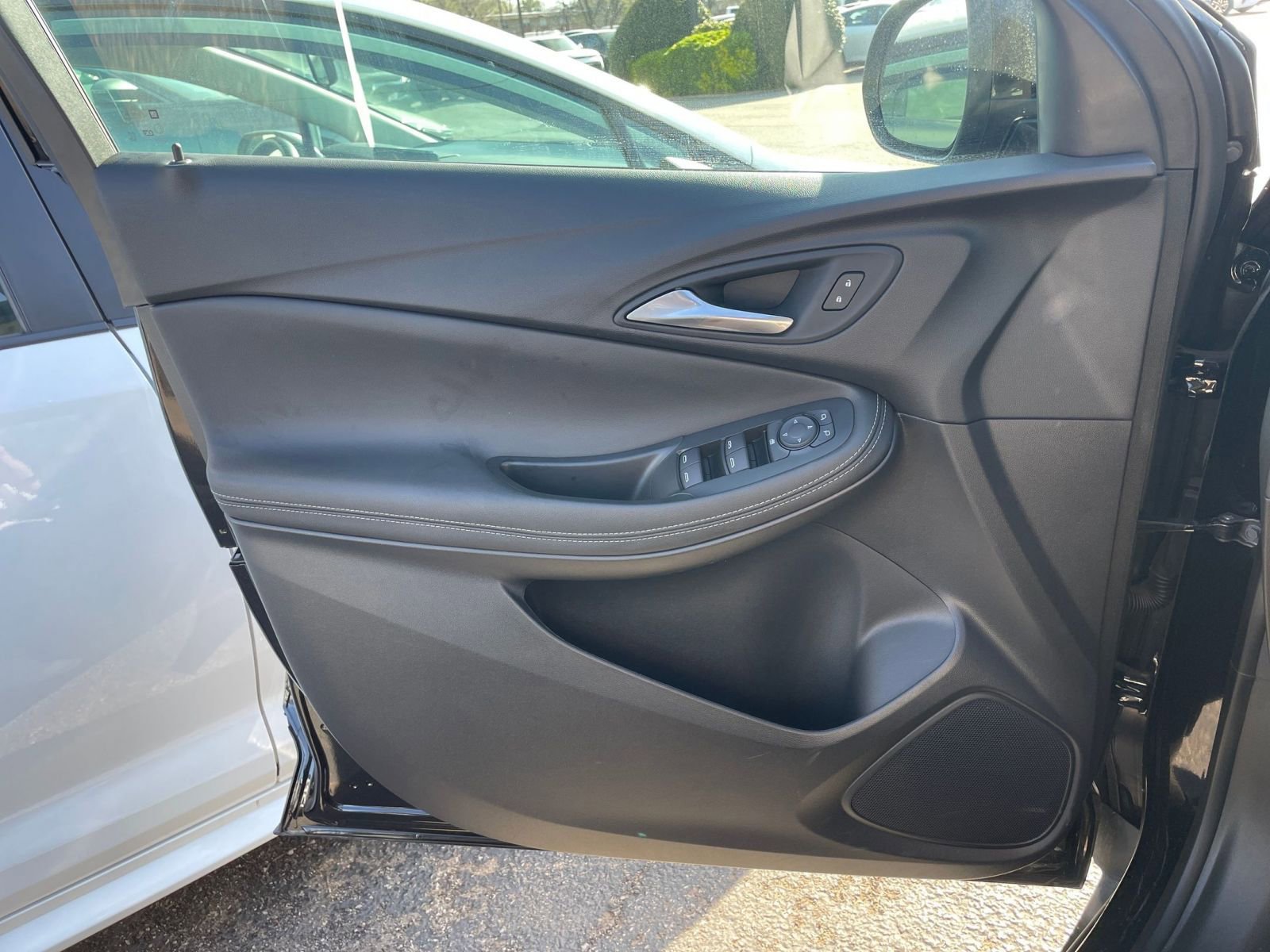 Used 2025 Buick Encore GX Preferred image 18