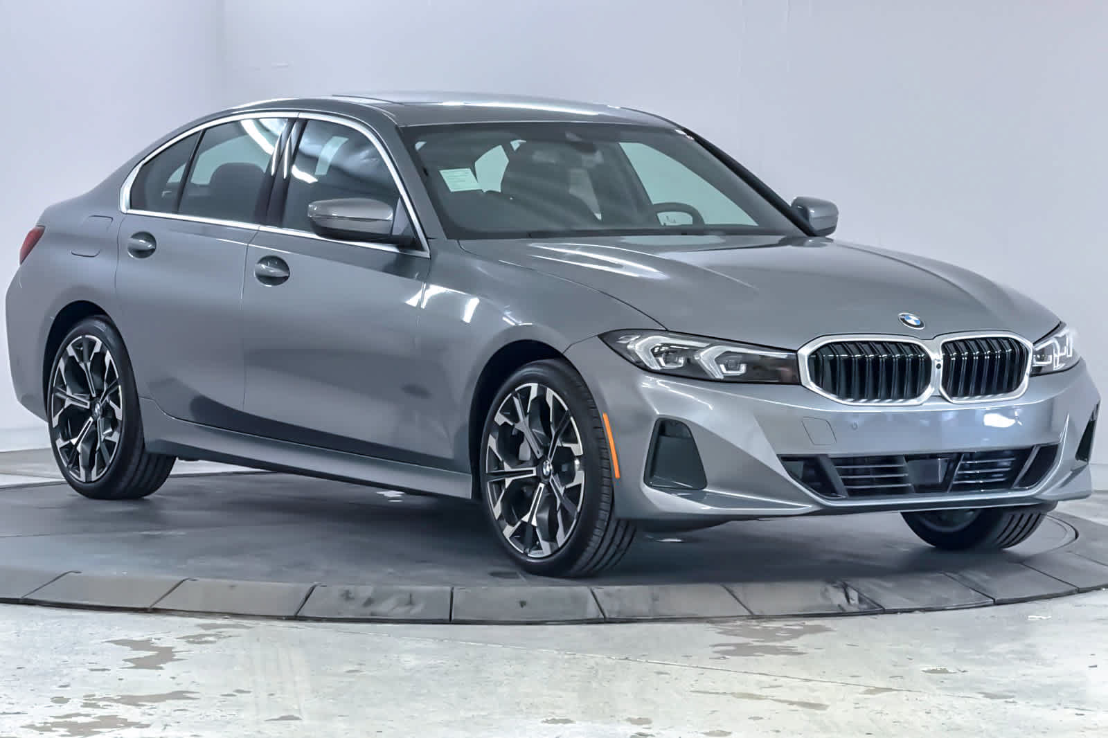New 2026 BMW 330i xDrive Sedan w/ Premium Package AWD/4WD image 9