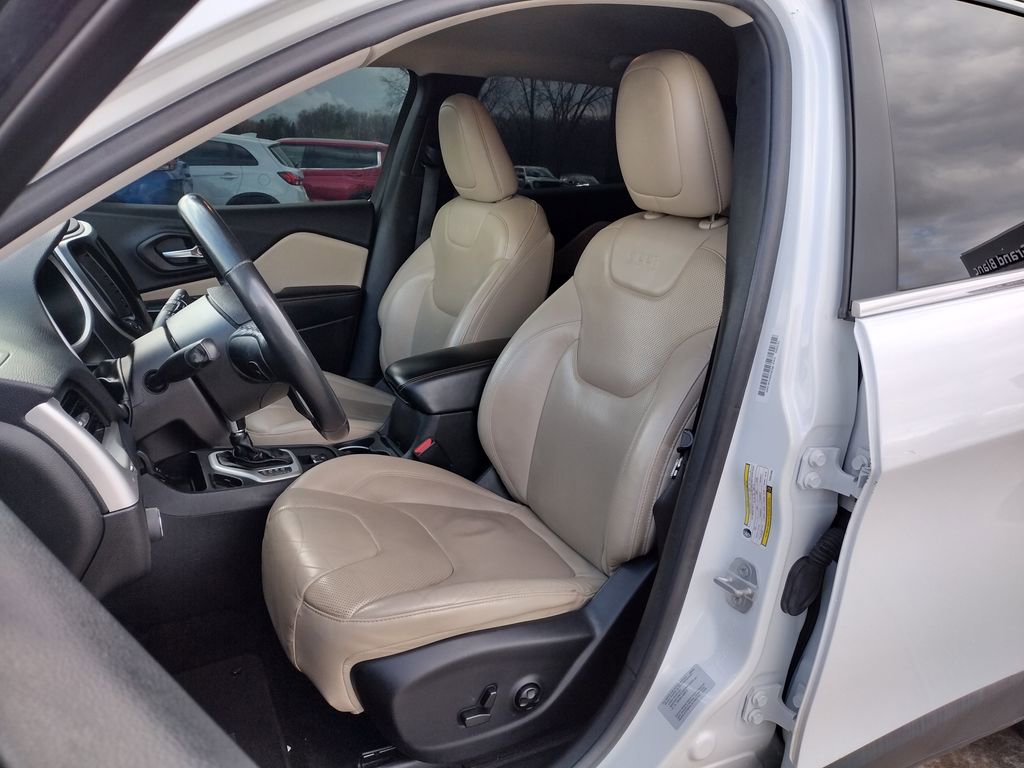 Used 2015 Jeep Cherokee Limited w/ Luxury Group image 9