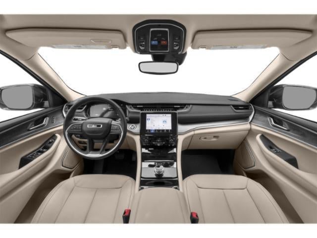 Used 2023 Jeep Grand Cherokee Limited w/ Black Appearance Package AWD/4WD image 8