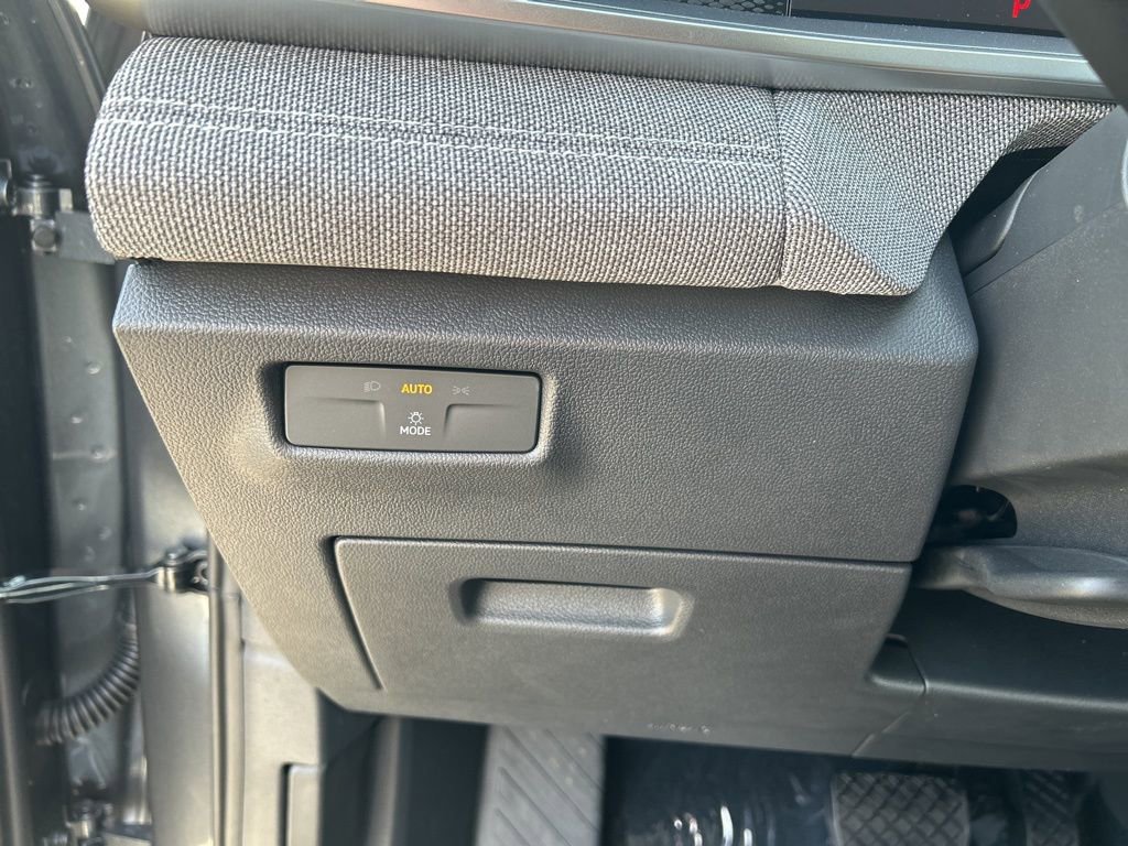 New 2026 Volkswagen Tiguan S image 13