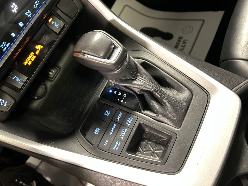 Used 2019 Toyota RAV4 XLE Premium w/ Cold Weather Package image 18