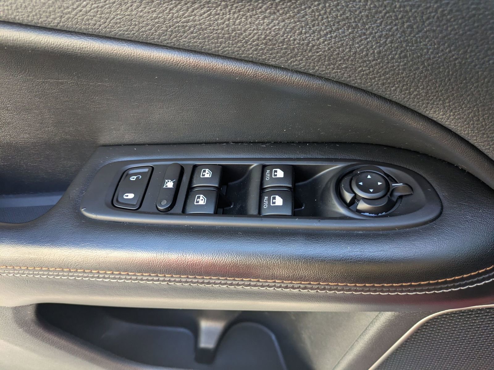 Used 2020 Jeep Compass Sport image 12