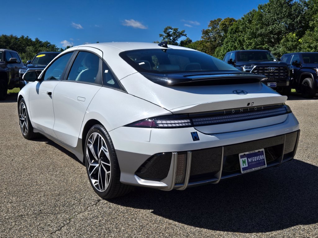 Used 2023 Hyundai Ioniq 6 SEL AWD/4WD image 3