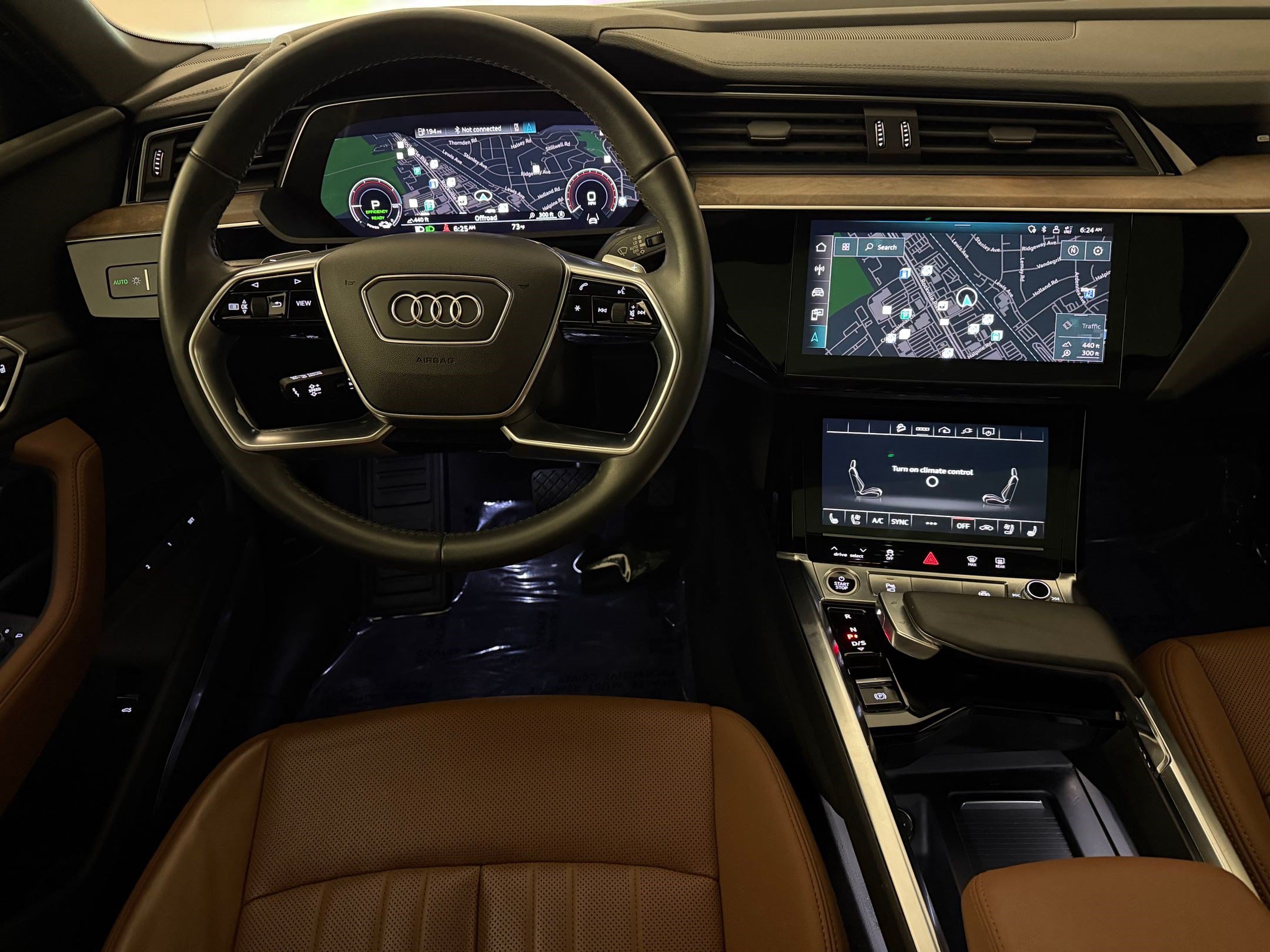 Certified 2021 Audi e-tron Premium Plus w/ Premium Plus Package AWD/4WD image 29