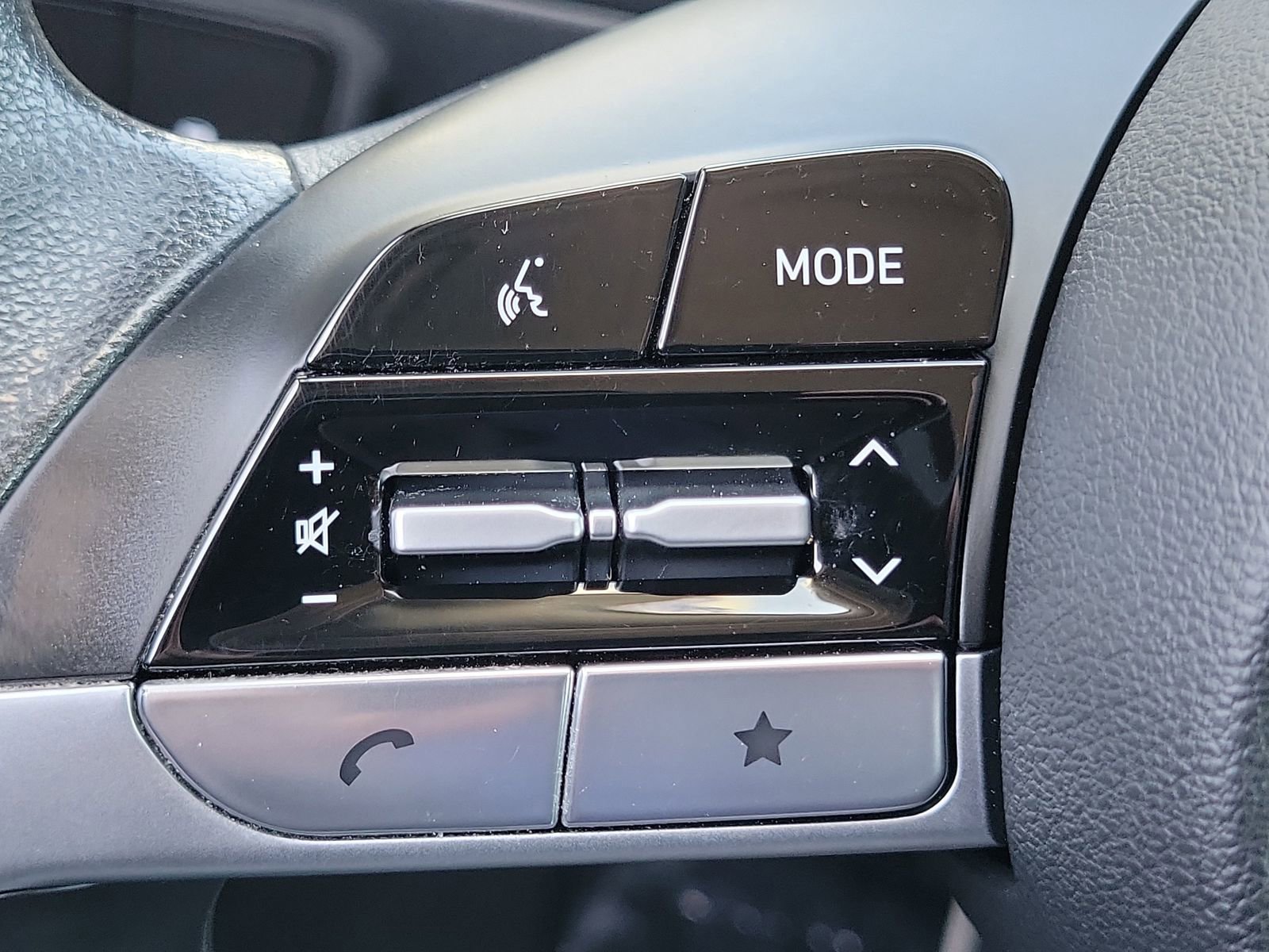 Certified 2024 Hyundai Tucson SE image 8