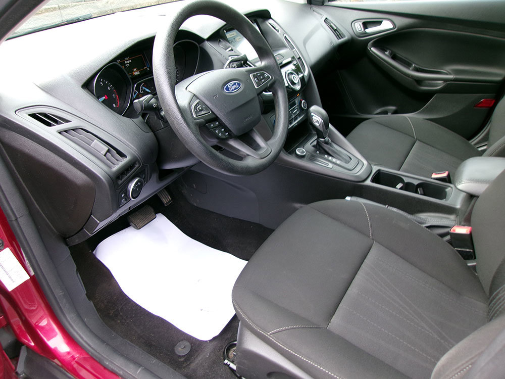 Used 2017 Ford Focus SEL image 14
