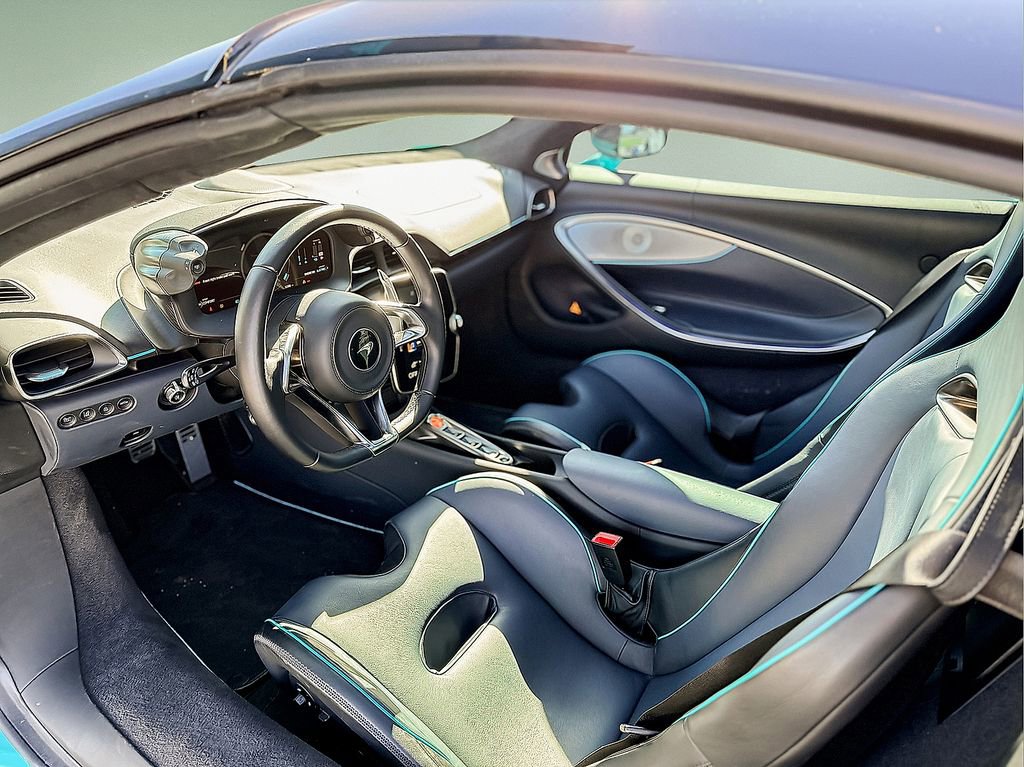 Used 2025 McLaren Artura Spider image 24