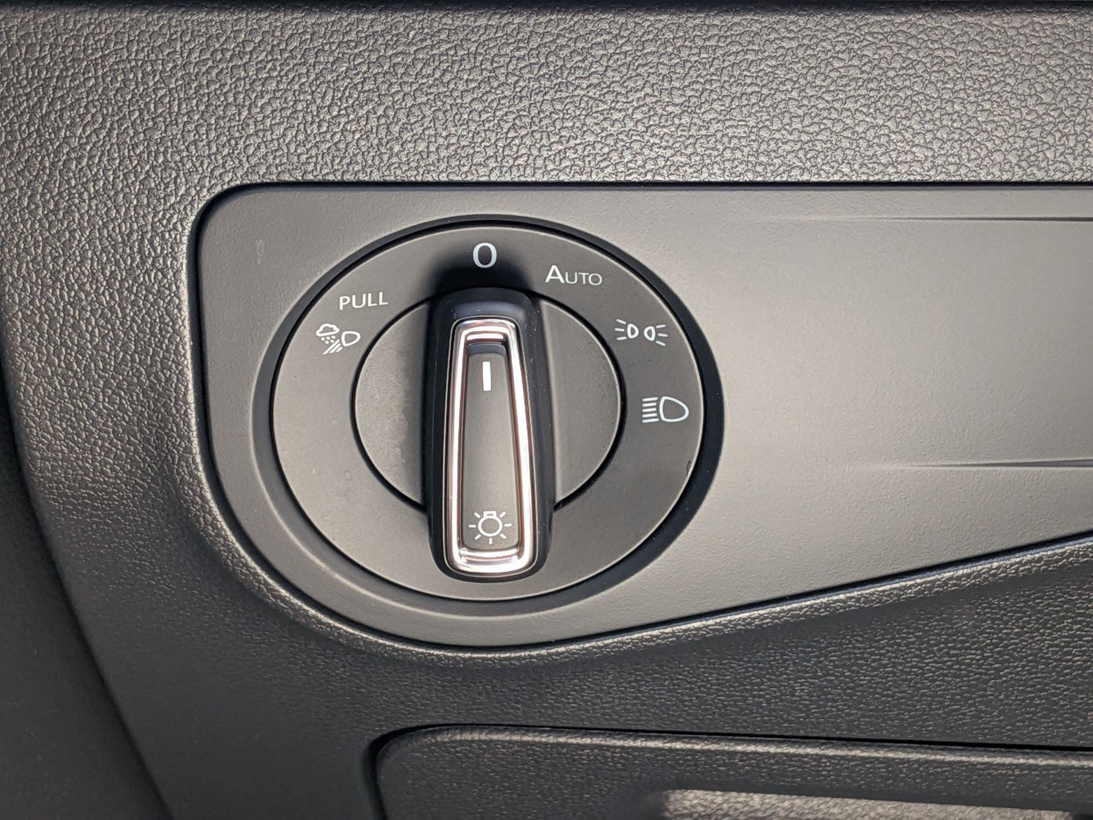 Used 2023 Volkswagen Tiguan SEL R-Line AWD/4WD image 18