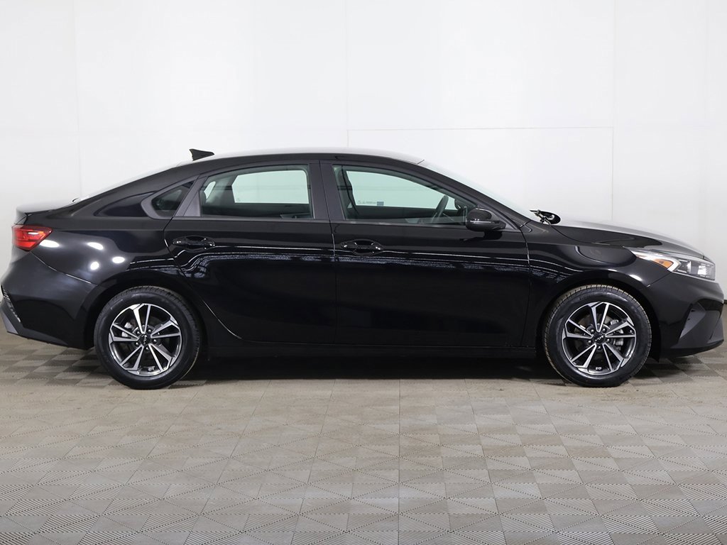 Used 2022 Kia Forte LXS w/ LXS Technology Package image 17