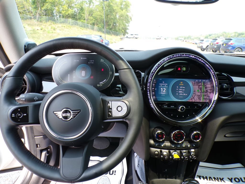 Used 2024 MINI Cooper SE FWD image 10