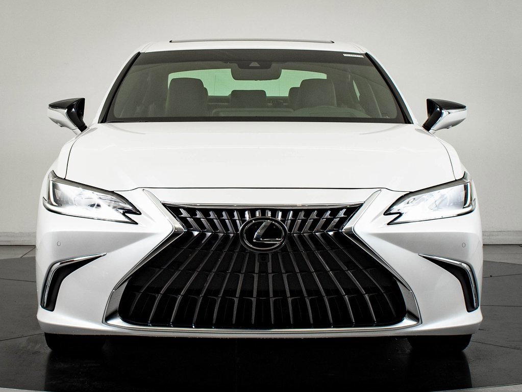 Certified 2025 Lexus ES 300h w/ Luxury Package image 2