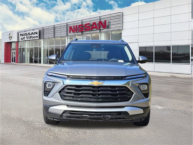 Used 2025 Chevrolet TrailBlazer LT image 2