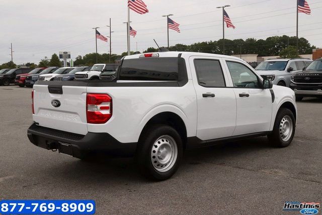 New 2025 Ford Maverick XL image 5