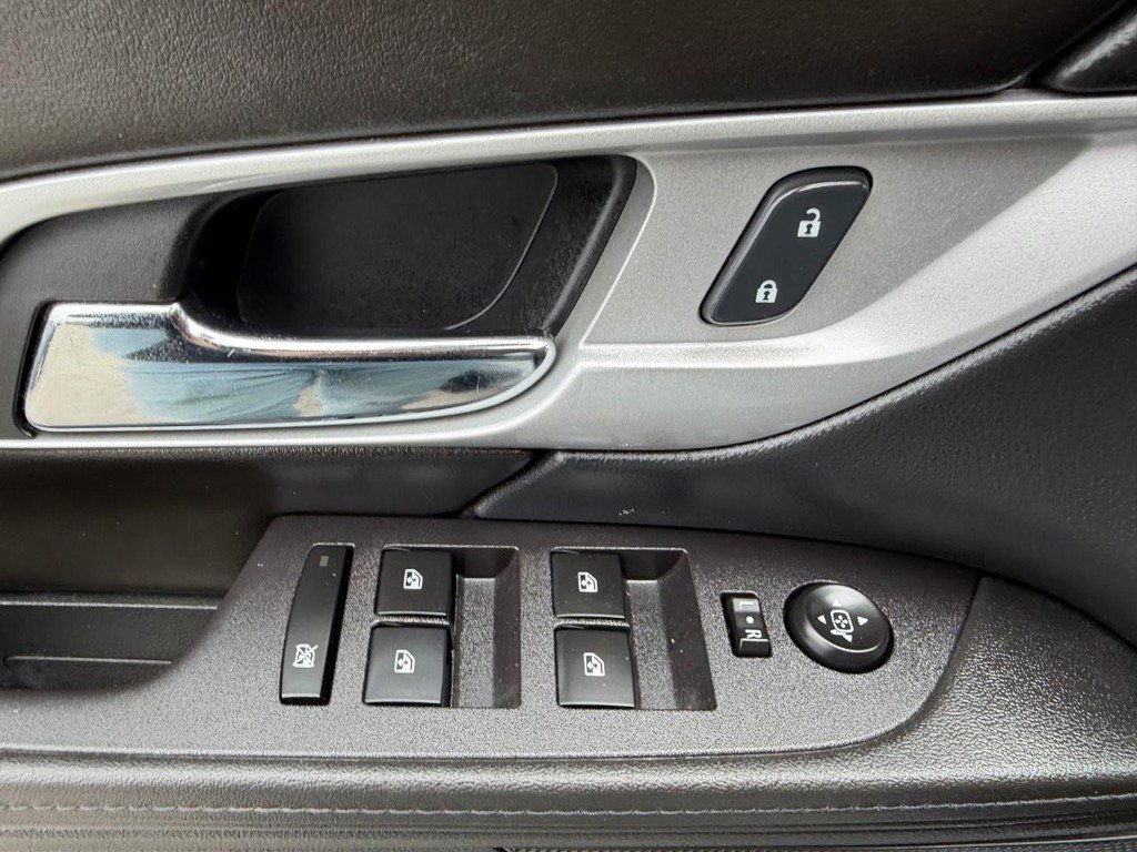 Used 2017 GMC Terrain SLE FWD image 30