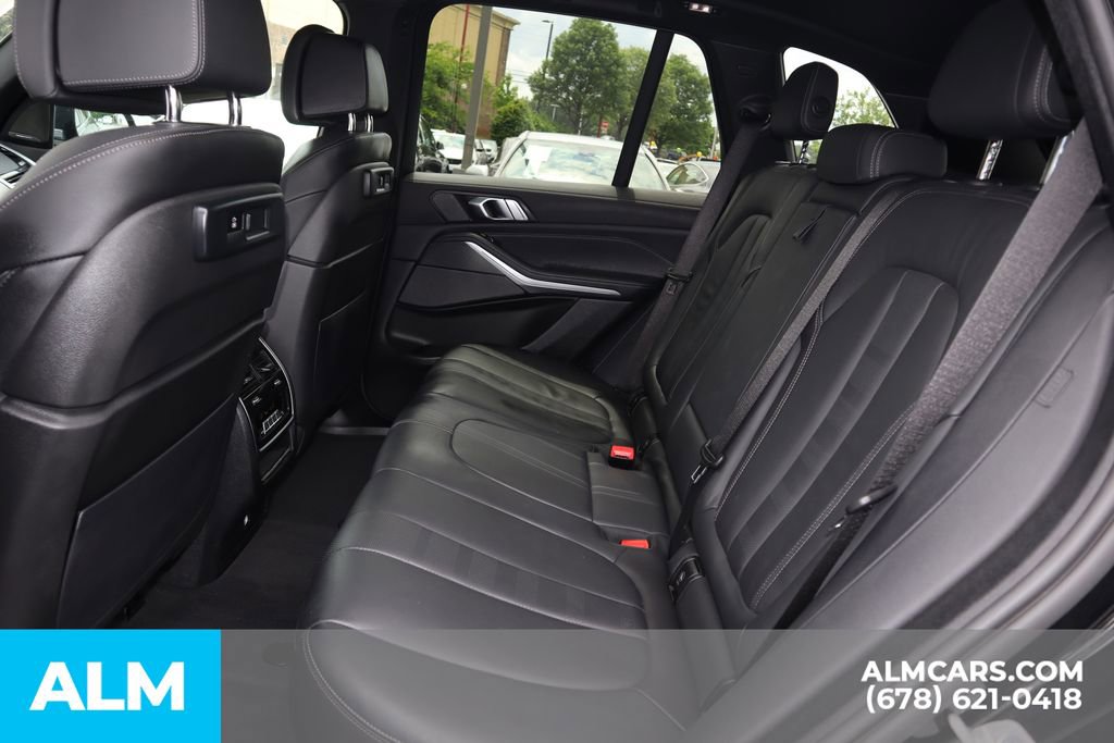 Used 2022 BMW X5 M50i image 17