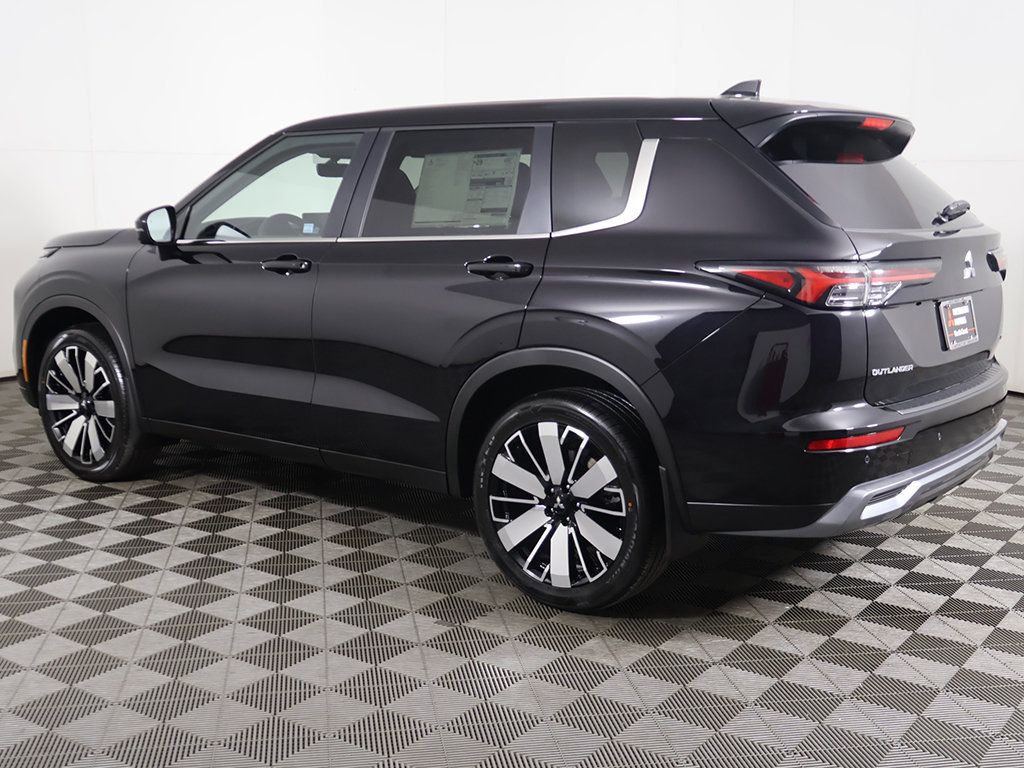 New 2026 Mitsubishi Outlander SE FWD image 15