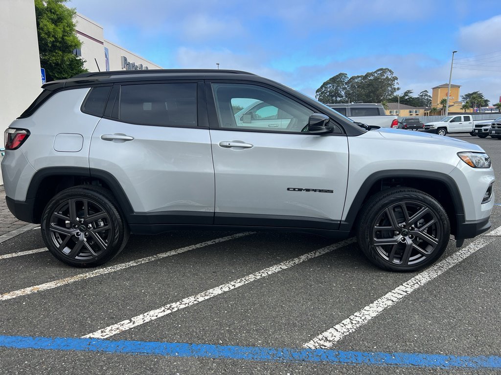 New 2026 Jeep Compass Limited image 4