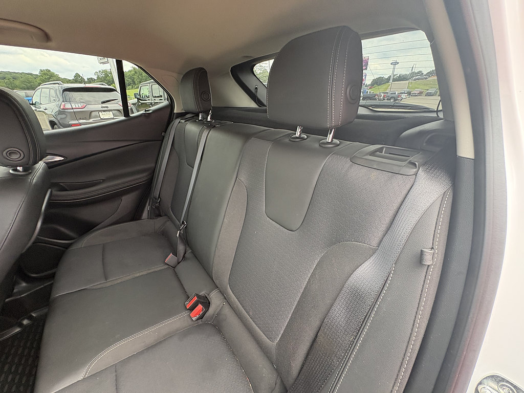 Used 2023 Buick Encore GX Preferred w/ Cold Weather Comfort Package FWD image 19