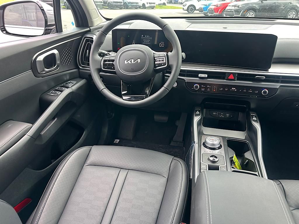 New 2025 Kia Sorento EX image 17