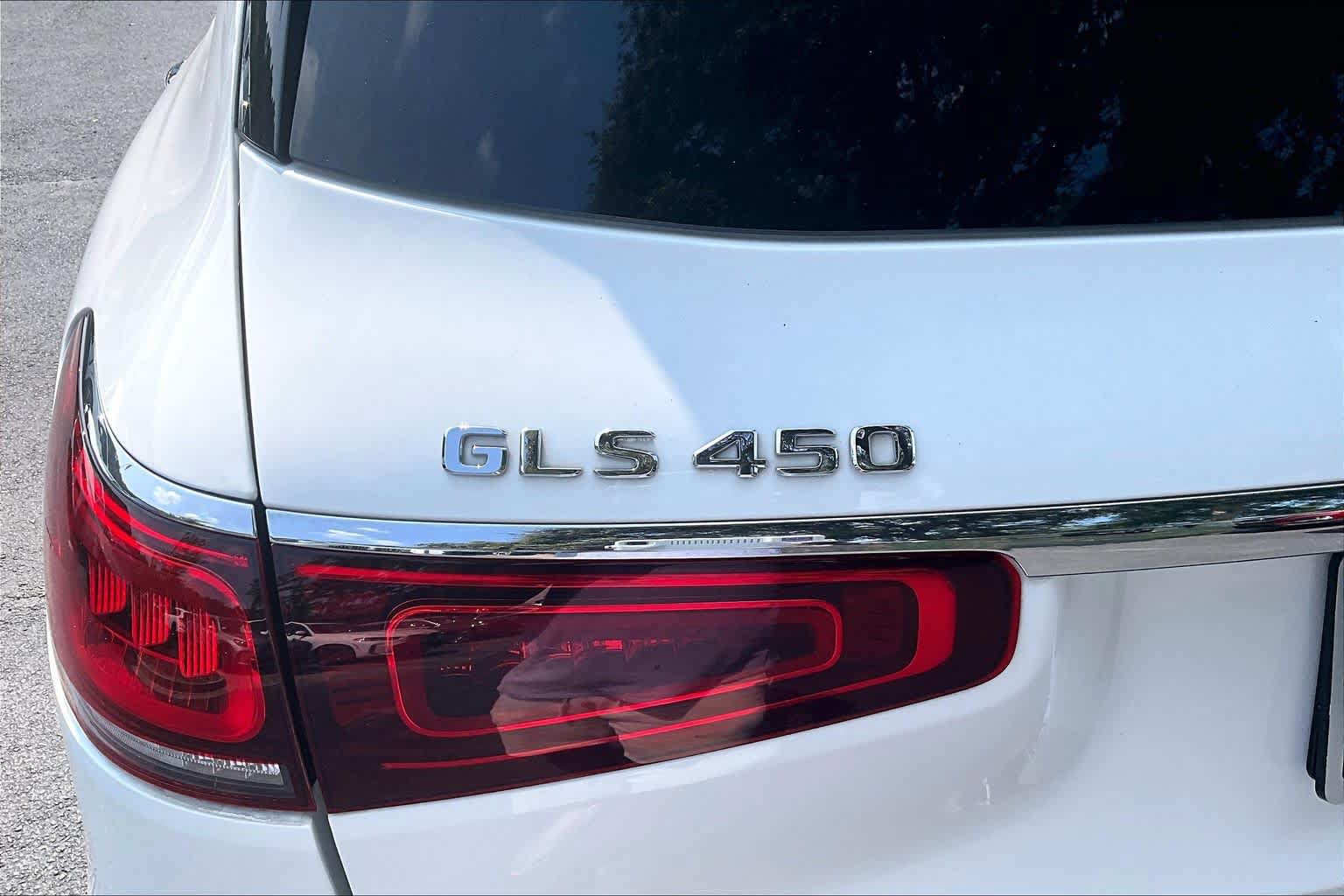 Used 2021 Mercedes-Benz GLS 450 4MATIC image 10