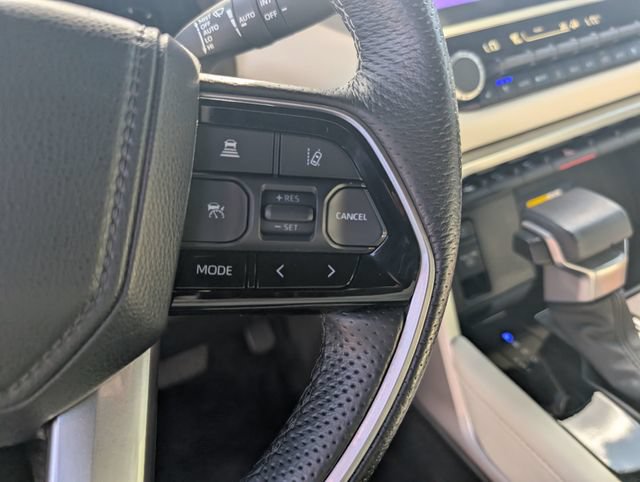 Used 2023 Toyota Sequoia Capstone AWD/4WD image 17
