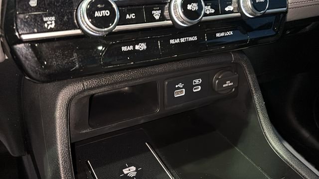 Used 2023 Honda Pilot Touring image 19