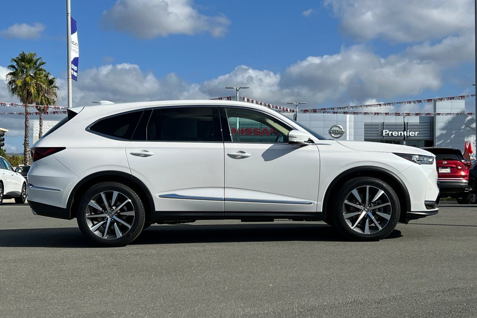 Used 2026 Acura MDX w/ Technology Package image 3