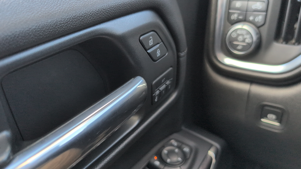 Used 2019 Chevrolet Silverado 1500 LTZ w/ LTZ Plus Package AWD/4WD image 14