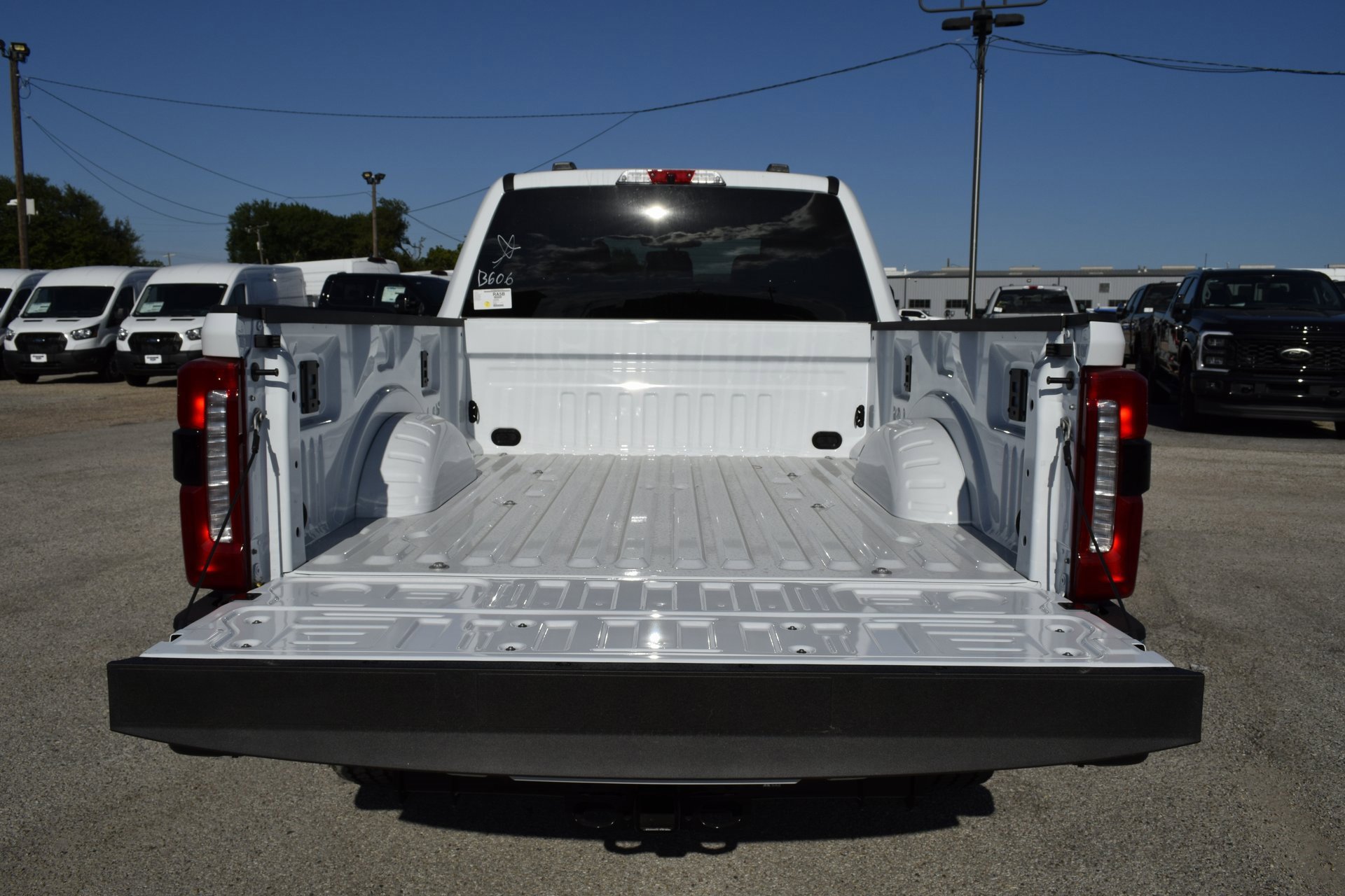 New 2026 Ford F250 Lariat w/ FX4 Off-Road Package image 21