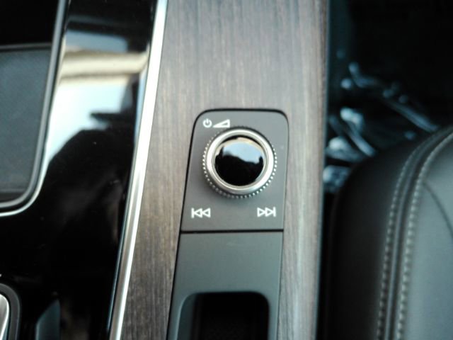 Used 2025 Audi Q5 2.0T Premium image 48