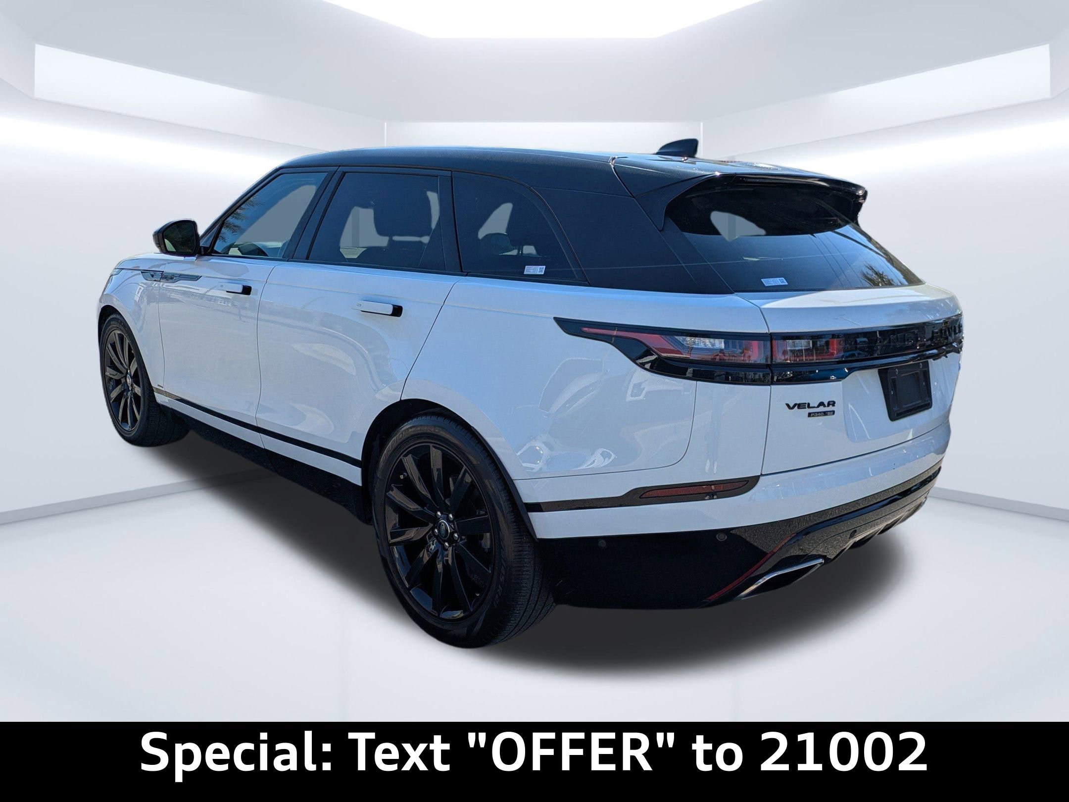 Used 2019 Land Rover Range Rover Velar R-Dynamic SE image 6