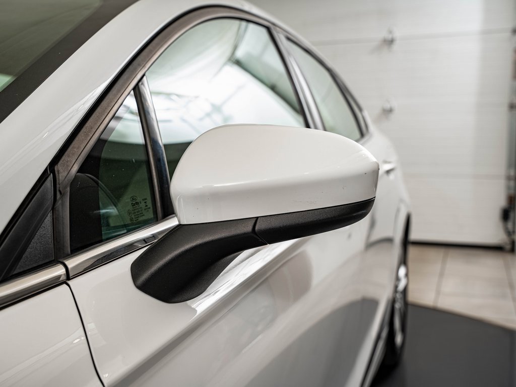 Used 2018 Ford Fusion SE image 15