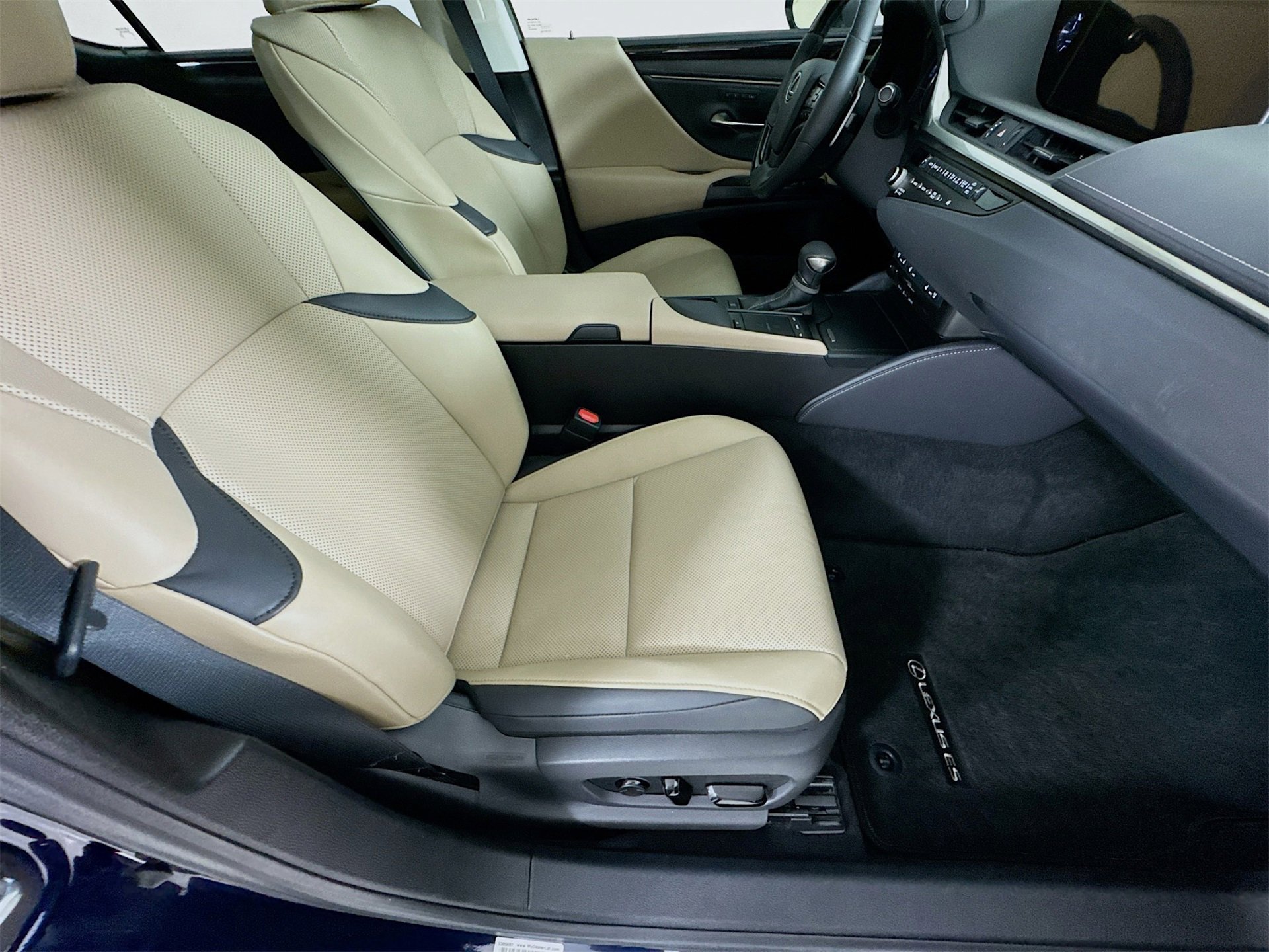 Used 2021 Lexus ES 350 w/ Premium Package image 29