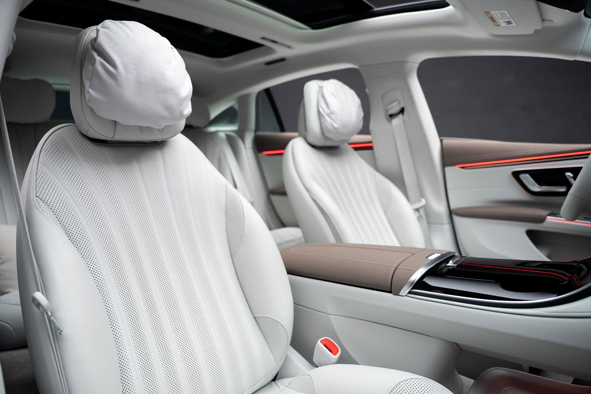 Used 2023 Mercedes-Benz EQS 450+ Sedan w/ AMG Line Exterior Package image 59