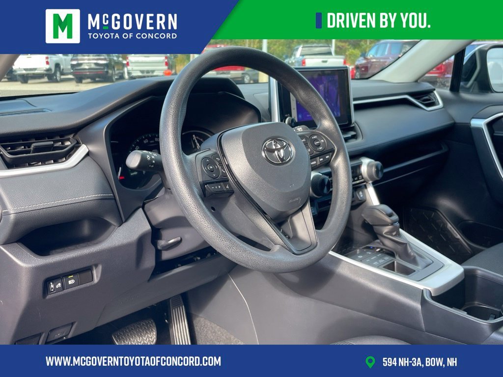 Used 2024 Toyota RAV4 LE AWD/4WD image 12