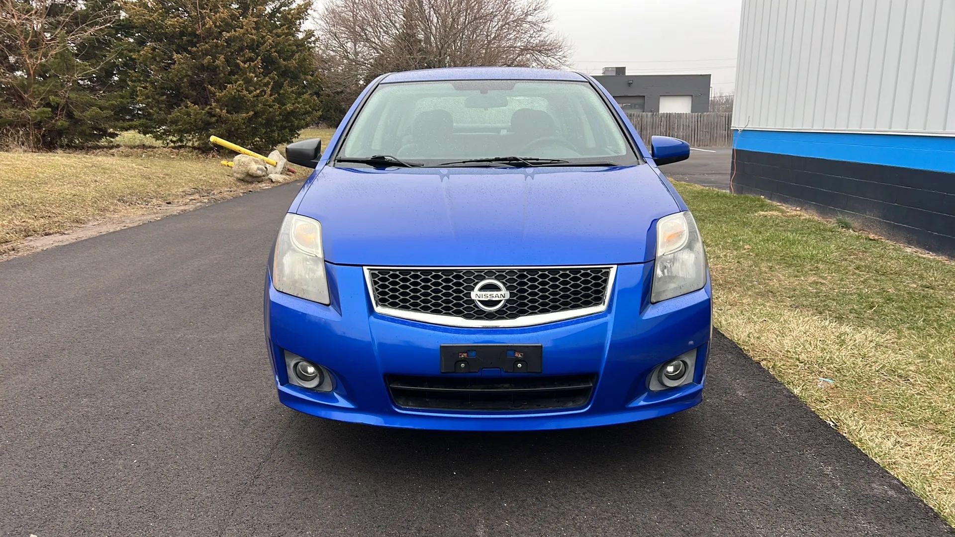 Used 2012 Nissan Sentra 2.0 SR image 2